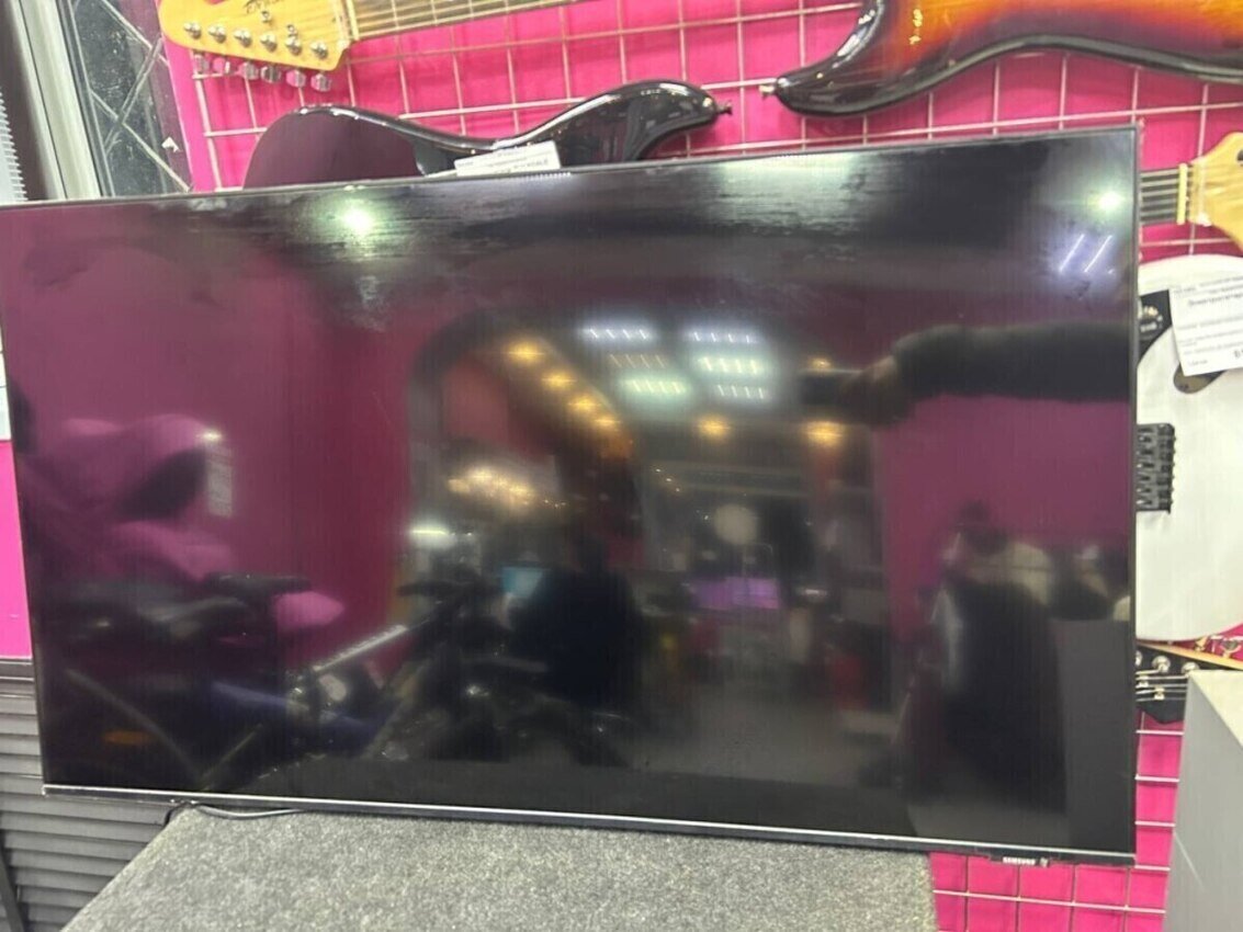 Монитор Samsung Smart M7