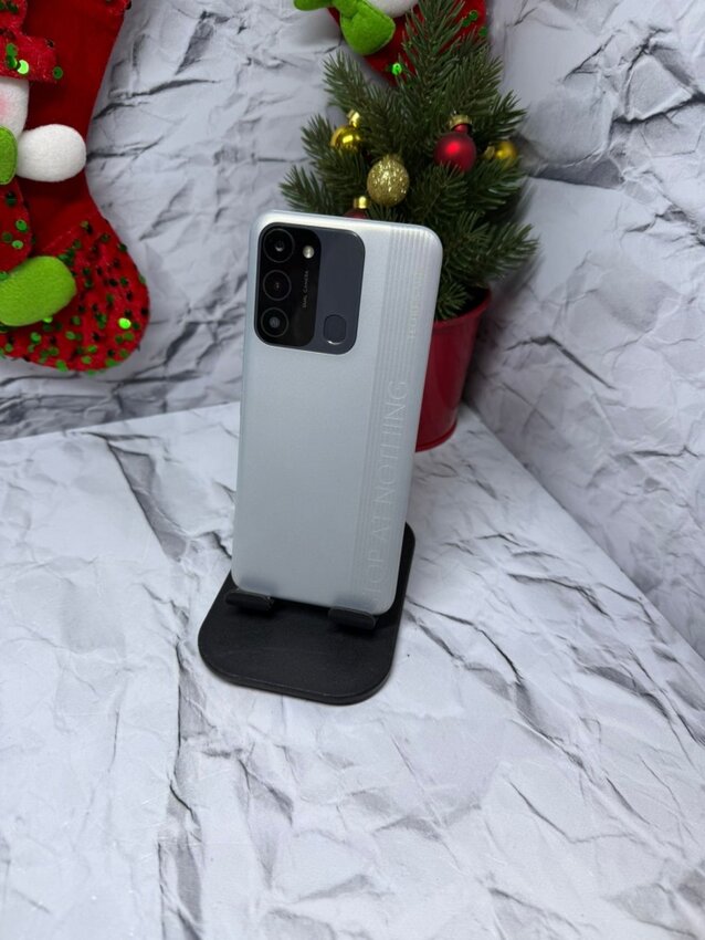 Мобильный телефон Tecno SPARK 8C 4\64