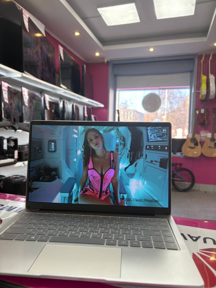 Ноутбук Pentium J3710 1.6/8озу/ssd512