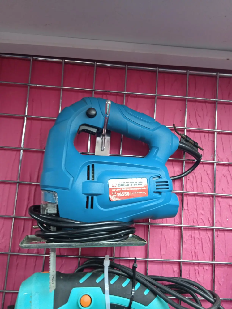 Лобзик instsr 1550