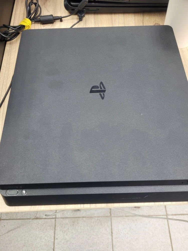 Игровая приставка Sony PlayStation 4 slim