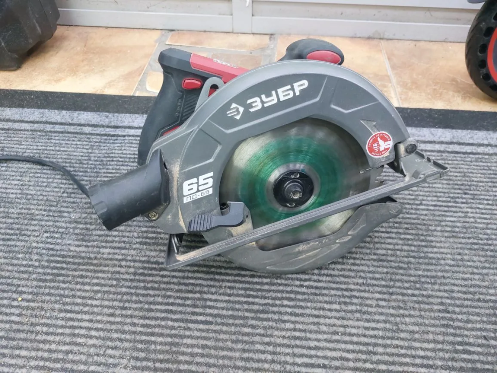 Циркулярная пила Зубр ПД-65