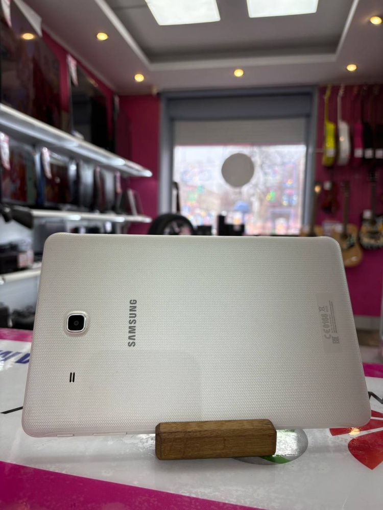 Планшет Samsung Galaxy Tab E 1/8